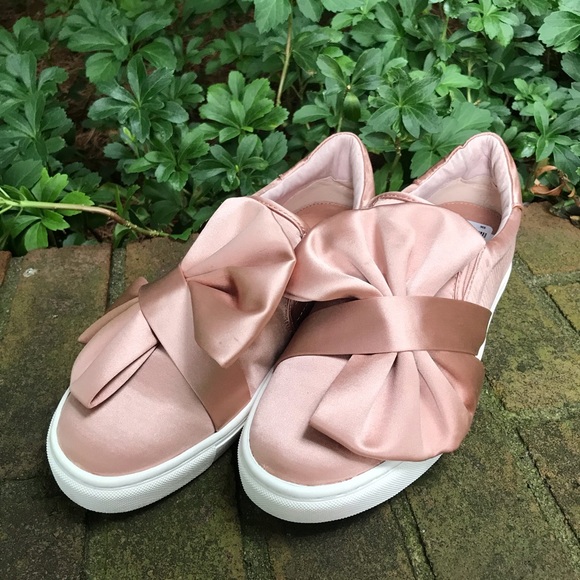 Halogen Mika Slip-On Sneaker - Picture 3 of 8